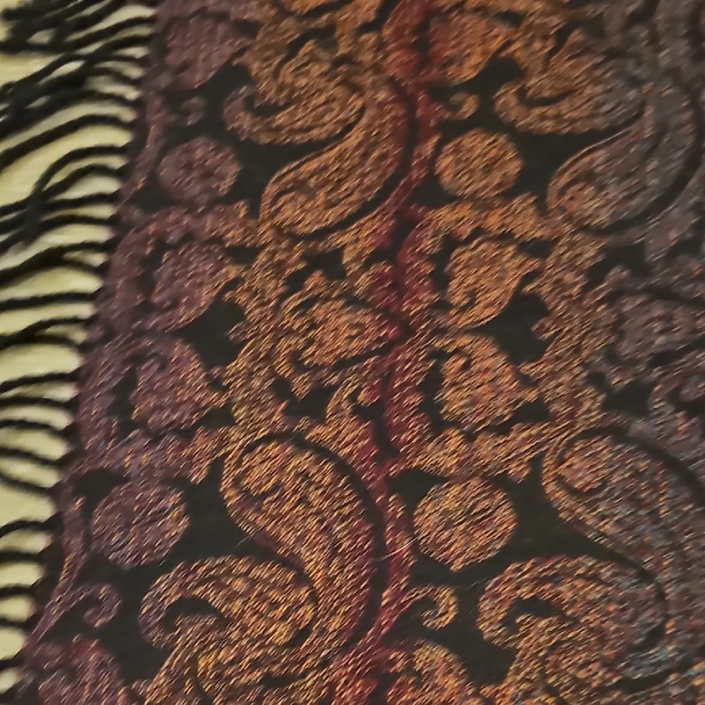True Vintagehome 80's Multiple Color Paisley Table Runner W Fringe 27